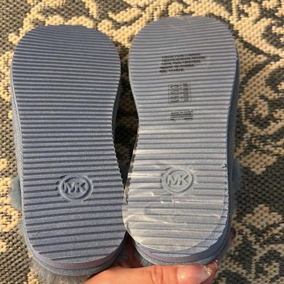 New in Box Michael Kors Janis Slipper - Picture 8 of 13